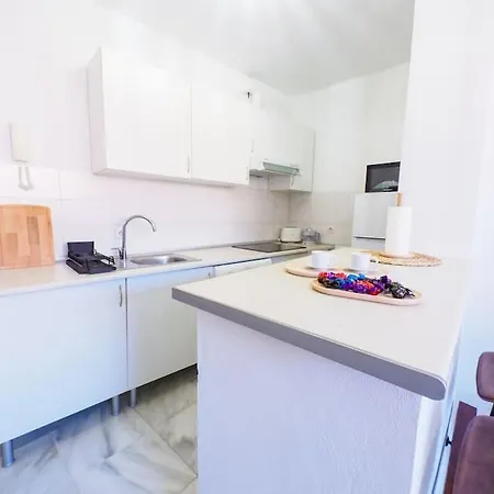 Céntrico A 130 Metros Del Mar Cálido Y Moderno * Fuengirola