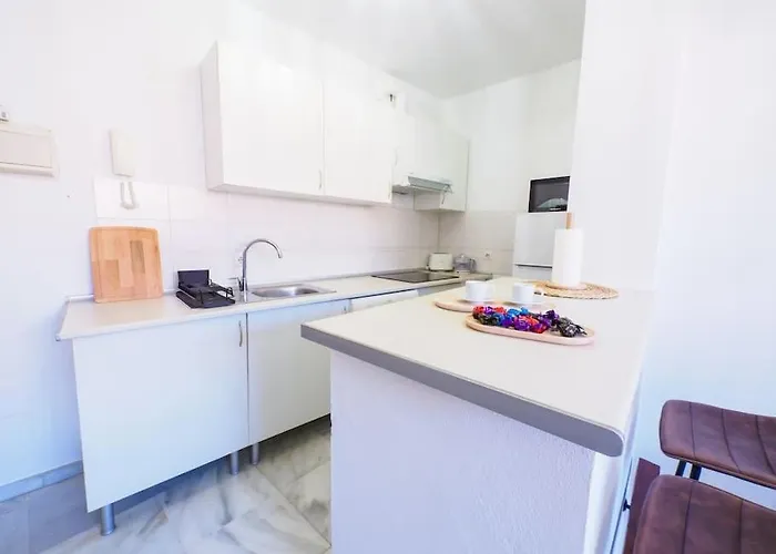 Céntrico A 130 Metros Del Mar Cálido Y Moderno * Fuengirola